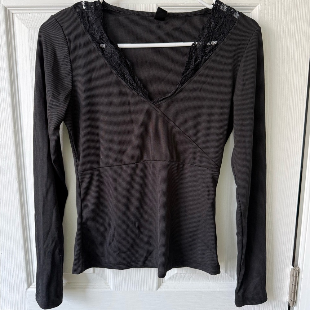 Elegant Black Lace Trim Women's Top